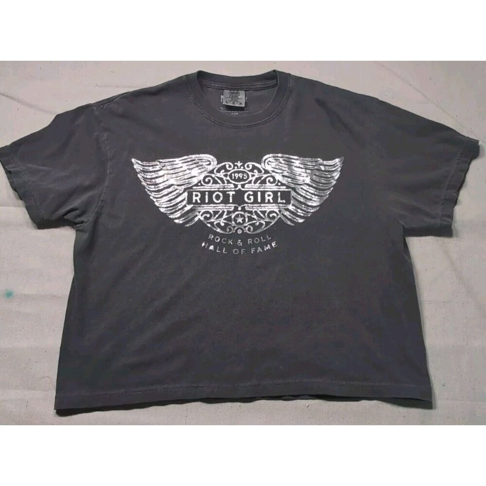 Vintage 1995 Rock & Roll Hall Of Fame Riot Girl Crop T Shirt Size Large 100%